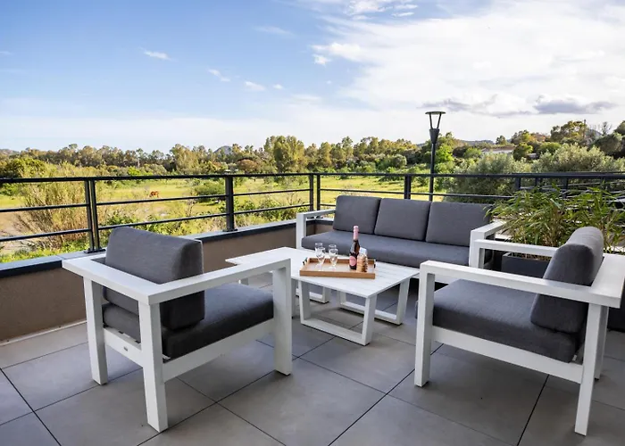 La Cle Terrasse, Proche Port,centre, Parking,clim Apartment *