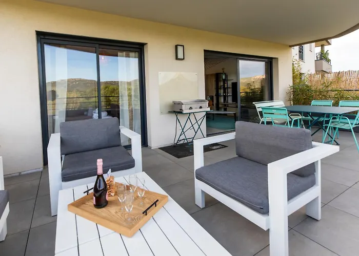 La Cle Terrasse, Proche Port,centre, Parking,clim Porto-Vecchio (Corsica)